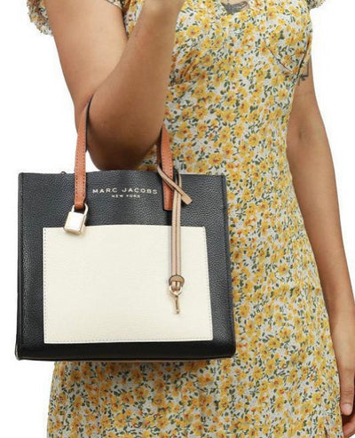 Marc JACOBS
MINI GRIND LEATHER TOTE BAG