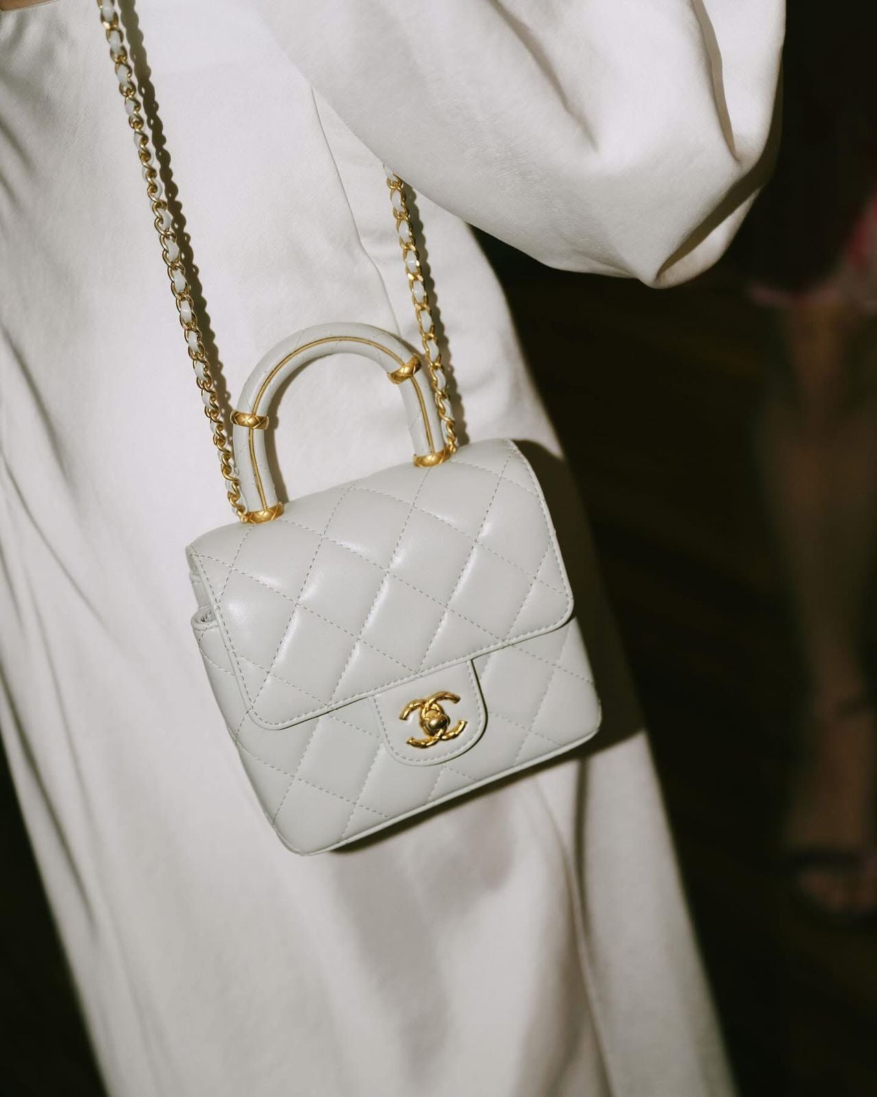 CHANEL MINI SQUARE TOP HENDEL FLAP