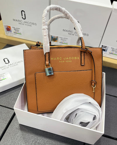 Marc JACOBS
MINI GRIND LEATHER TOTE BAG